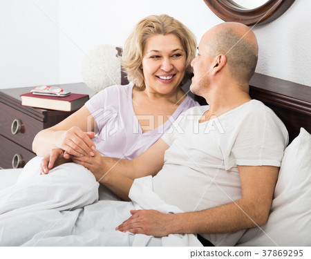 Portrait of mature girl and handsome man 37869295
