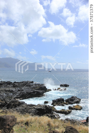 Westernmost Kaena Point in Oahu 37871379