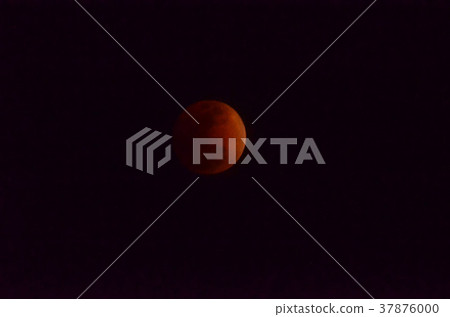 Total lunar eclipse 37876000