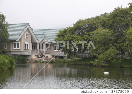 Karuizawa Outlet in the cloudy sky 37878059