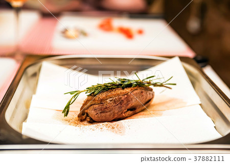 Roasted duck fillet with rosemary close 37882111