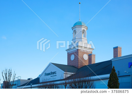 Sano Premium Outlet 37886875