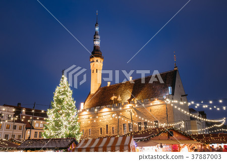 Christmas Market On Town Hall Square In Tallinn Christmas Market On Town Hall Square In Tallinn 37887003