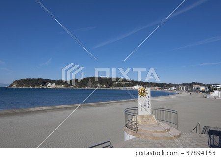 海岸的紀念碑/太陽的季節 37894153