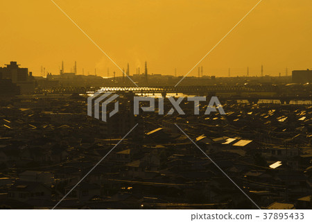 Evening scenery of Harima (Kakogawa City, Hyogo Prefecture) Evening scenery of Harima (Kakogawa City, Hyogo Prefecture) 37895433
