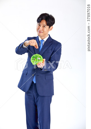 儲蓄,儲蓄,家居裝修,夢想,青年,存錢罐,錢 儲蓄,儲蓄,家居裝修,夢想,青年,存錢罐,錢 37897016