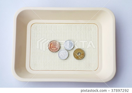 硬幣托盤和17日元 37897292