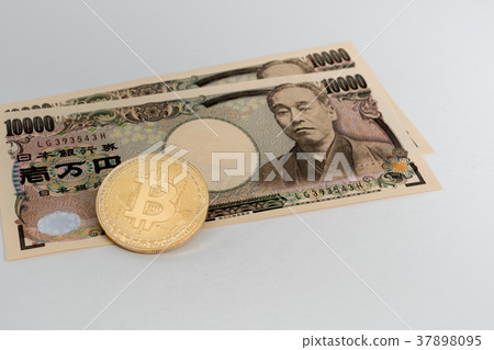 Image of virtual currency, bitcoin and cash Image of virtual currency, bitcoin and cash 37898095