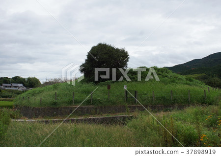 Landscape of a road near the mountain Landscape of a road near the mountain 37898919