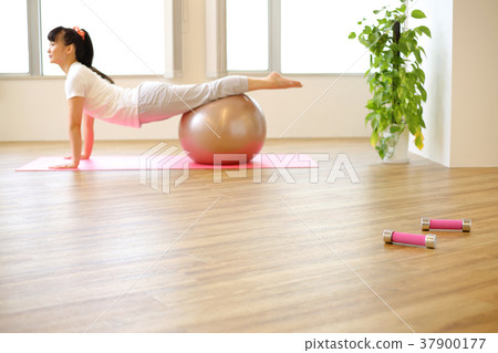 Fitness image Fitness image 37900177