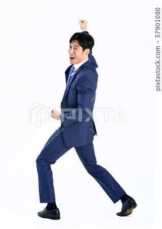 一張20歲的男孩戰鬥，歡樂，成功，熱情，歡呼的圖片 37901080