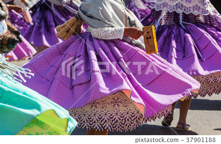 Peruvian dance 37901188