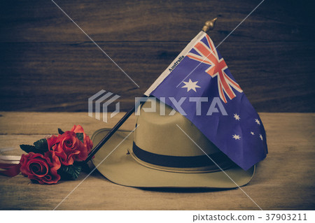 Anzac army slouch hat with Australian Flag Anzac army slouch hat with Australian Flag 37903211