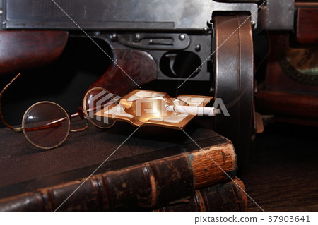 Old USA Submachine Gun 37903641