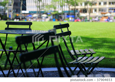 Bryant Park 37904653