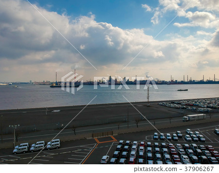 Scenery such as factories of Nagoya Port which we took a picture of 37906267