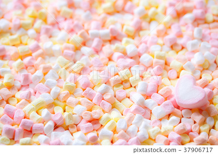 Marshmallow Heart 37906717