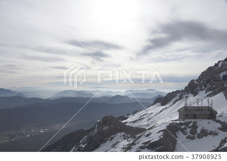麗江 雪山 風景 中國 納西族 神山 37908925