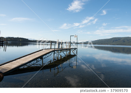 Pier of Lake Te Anau Pier of Lake Te Anau 37909570