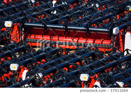 New combine headers stored on plant 37911084
