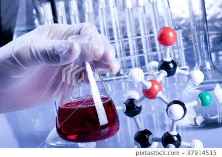 Scientist working in laboratory Scientist working in laboratory 37914515