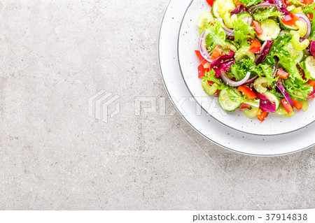 Salad of fresh vegetables. Italian cuisine Salad of fresh vegetables. Italian cuisine 37914838