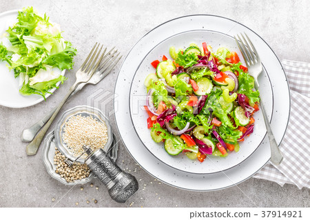 Salad of fresh vegetables Salad of fresh vegetables 37914921