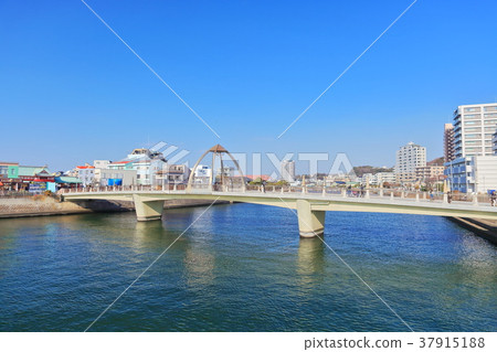 Katase Enoshima Station and Bentenbashi Katase Enoshima Station and Bentenbashi 37915188