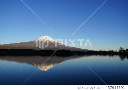 1月富士山倒塌2313潭湖 1月富士山倒塌2313潭湖 37915391