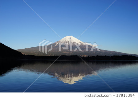 1月富士山2315顛倒了富士湖 1月富士山2315顛倒了富士湖 37915394