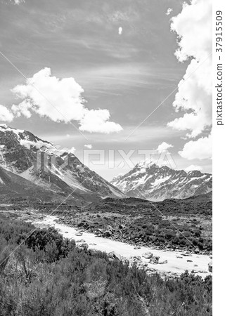 [黑白]胡克山谷卡車在庫克山國家公園 37915509