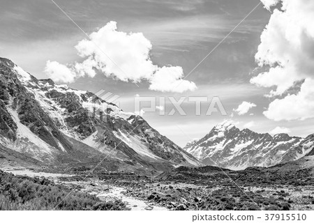 [黑白]胡克山谷卡車在庫克山國家公園 37915510