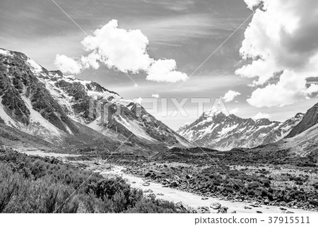 [Black and White] Hooker Valley Truck at Mount Cook National Park 37915511