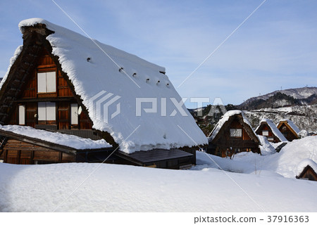 Shirakawago winter 37916363
