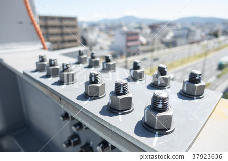 Steel frame high tension bolt tightening primary tightening marking final tightening pin tail fracture corotational shaft rotation nut rotation angle ± 30 degrees 37923636