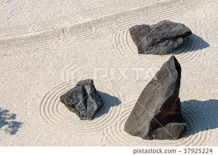 Blanched water 37925224