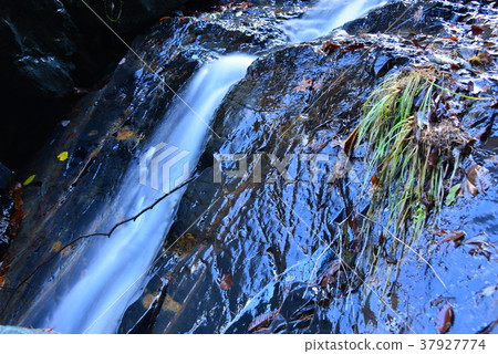 Mitaki庭院地方白色小河 37927774