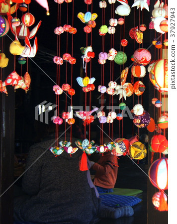 Hanging decoration 37927943