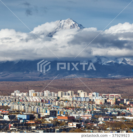 Autumn view of Petropavlovsk-Kamchatsky City 37929923