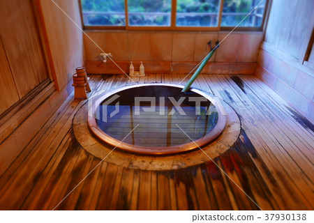 Tonosawa Onsen Fukuzumiro的圓形浴缸 Tonosawa Onsen Fukuzumiro的圓形浴缸 37930138