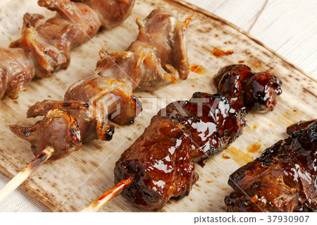 Yakitori liver and gizzard Yakitori liver and gizzard 37930907