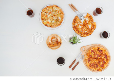 Top view of Delicious various kinds of pizza 37931403