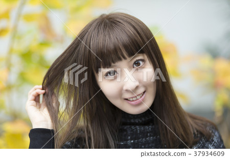 Woman Woman 37934609