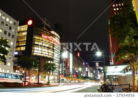 Night view around Fukuoka city Tenjin Watanabe street late January during a small snow dance ... Night view around Fukuoka city Tenjin Watanabe street late January during a small snow dance ... 37934956