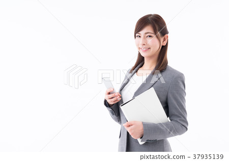 Young business woman (smartphone) 37935139