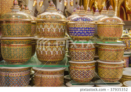 Benjarong Benjarong 37935352