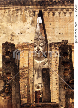 ASIA THAILAND SUKHOTHAI TEMPLE, WAT SI CHUM 37935503