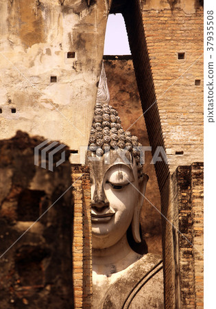 ASIA THAILAND SUKHOTHAI TEMPLE, WAT SI CHUM ASIA THAILAND SUKHOTHAI TEMPLE, WAT SI CHUM 37935508
