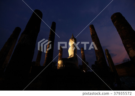 ASIA THAILAND SUKHOTHAI TEMPLE WAT SA SI 37935572