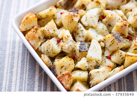 Grilled chicken breast 37935649